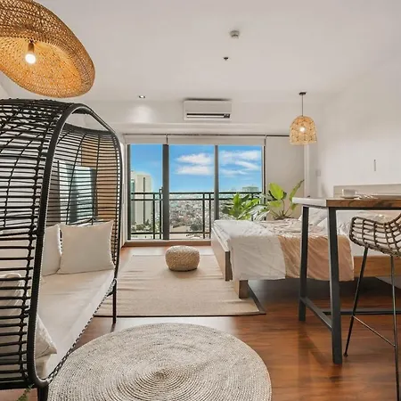 Native Studio Hideaway In The Heart Of Poblacion, Makati