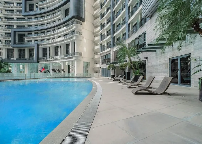 Native Hideaway In The Heart Of Poblacion, Makati Manila