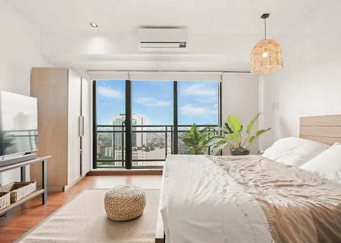 Native Hideaway In The Heart Of Poblacion, Makati *